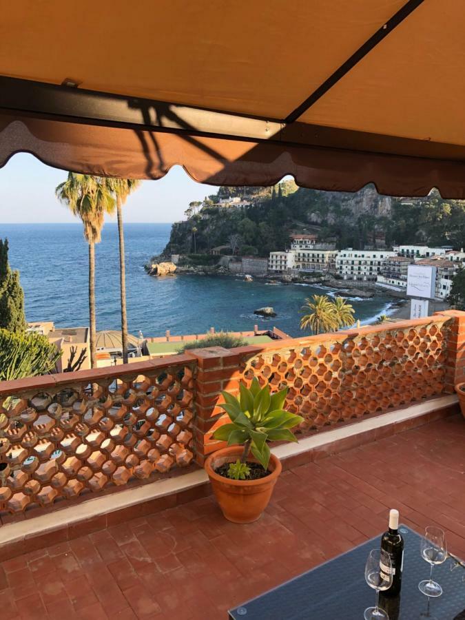 La Bomboniera Della Brigata Spendereccia! Lejlighed Taormina Eksteriør billede